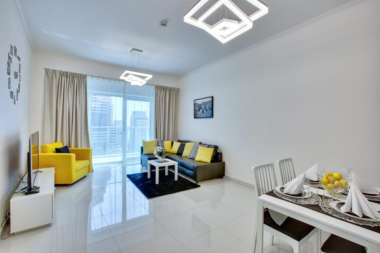 Apartamento Ultra Modern 1Bd In Damac Heights Marina Dubái Exterior foto