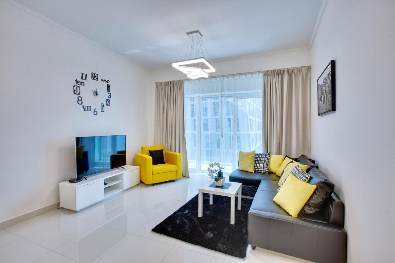 Apartamento Ultra Modern 1Bd In Damac Heights Marina Dubái Exterior foto