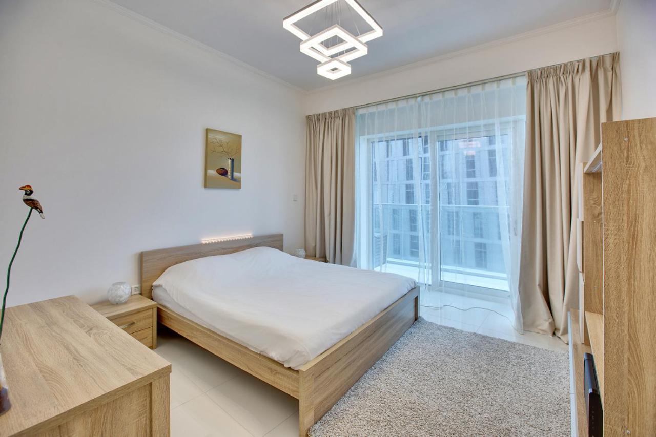 Apartamento Ultra Modern 1Bd In Damac Heights Marina Dubái Exterior foto