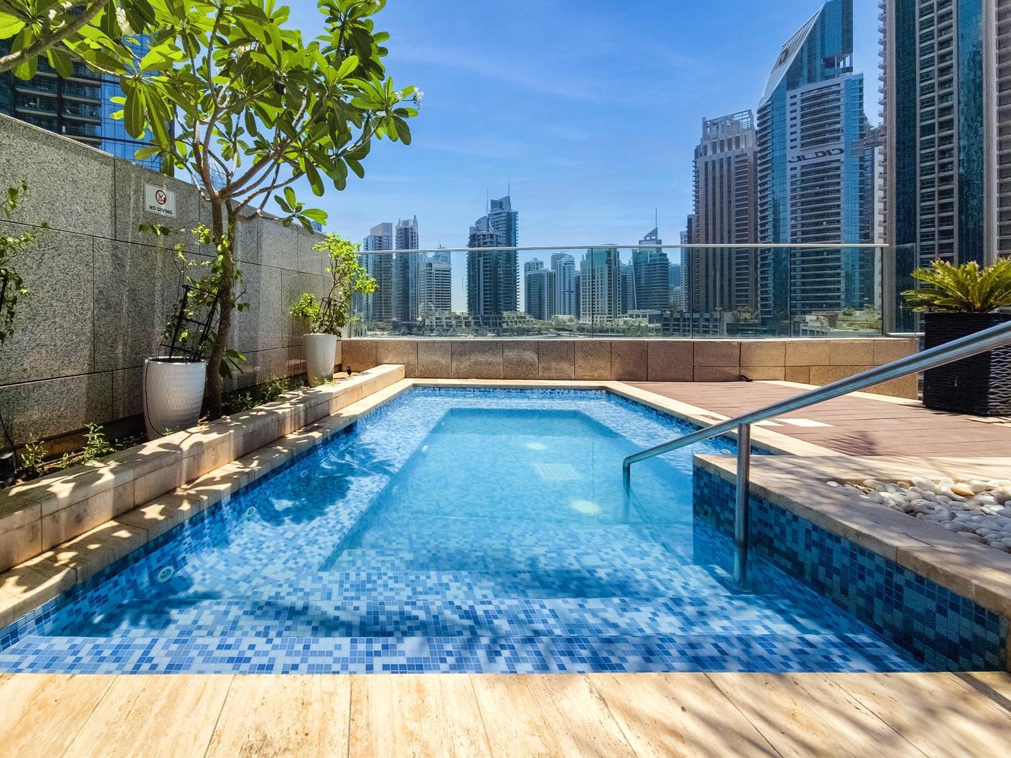 Apartamento Ultra Modern 1Bd In Damac Heights Marina Dubái Exterior foto