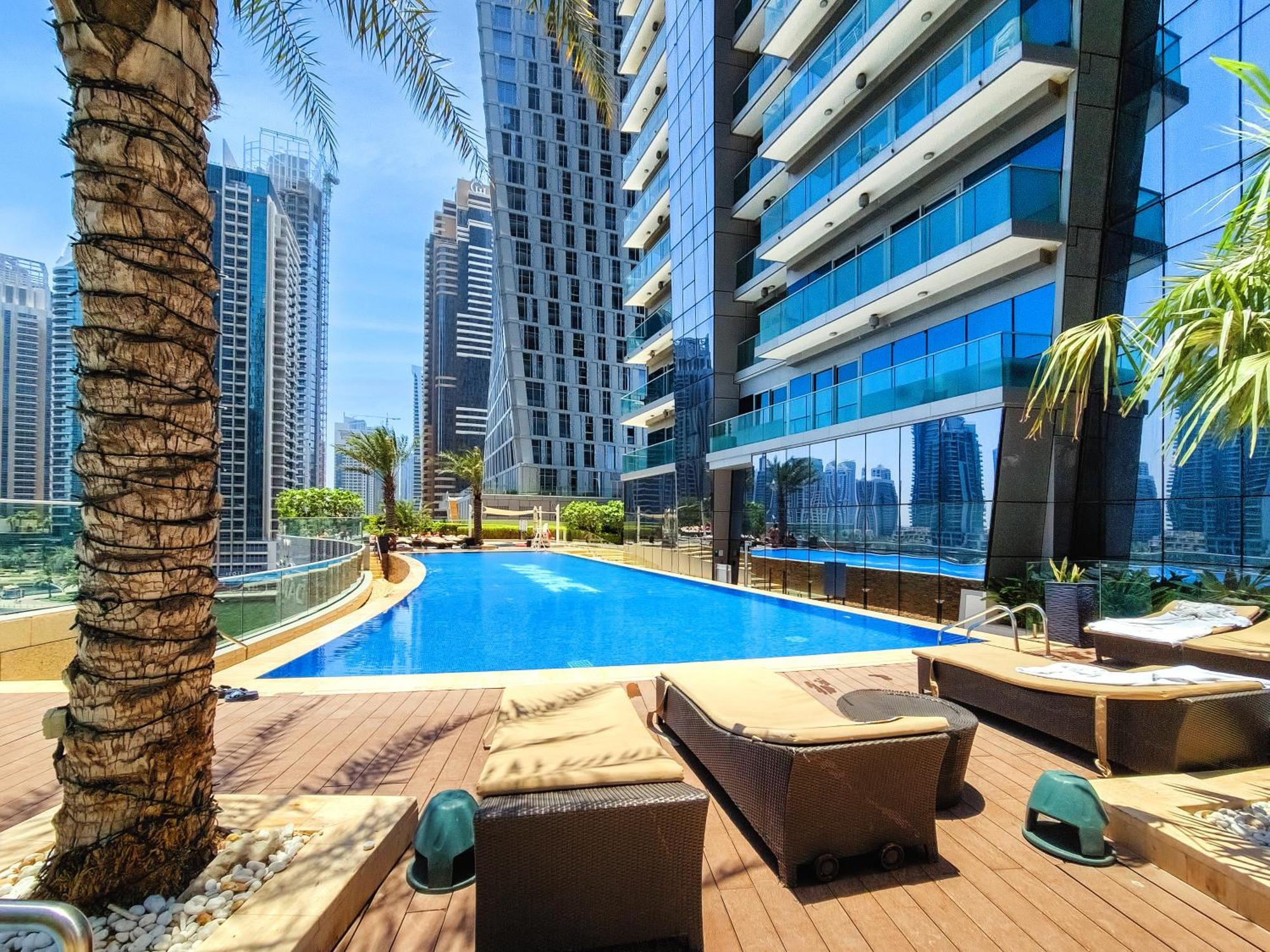 Apartamento Ultra Modern 1Bd In Damac Heights Marina Dubái Exterior foto